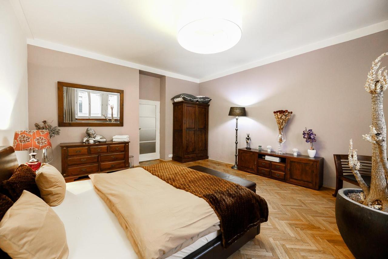 Luxury Apartment Dlouha Прага Екстер'єр фото